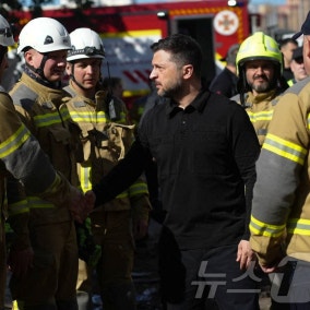 러, 키이우 주거시설 공격해 24명 사망…젤렌스키 보복 예고