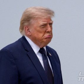 트럼프 "캐나다, 산불 스모그 책임져야…관세에 비용 반영"
