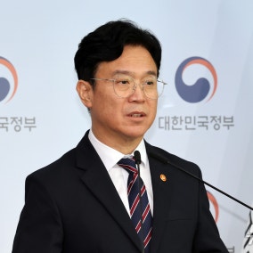 김영훈 장관 "메가특구 노동특례, 근로시간·고용부터 대화"(종합)
