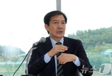 조국, 반도체 호황 속 민생 뒷걸음 지적하며 1년 내 큰 승부 촉구