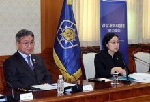 한 총리, 경찰개혁위 주재하며 경찰권 엄격 통제와 뼈 깎는 개혁 주문