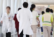 대형병원 간호사 채용 재개…"전공의 의존도 낮출 것"