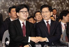 한동훈 "김문수, 탄핵 반대 사과하고 尹 부부와 절연해야"