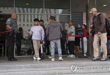 미 '전문직 비자' 발급 까다롭게…시민권 시험도 어려워진다