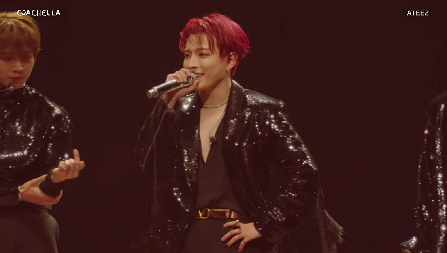 <b>에이티즈</b>, 美 <b>코첼라 공연</b>…K-보이그룹 최초, 압도했다