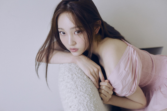 "<b>영서</b> 탈퇴" <b>하이브</b> 신인 걸그룹 아일릿 5인조 <b>데뷔</b>