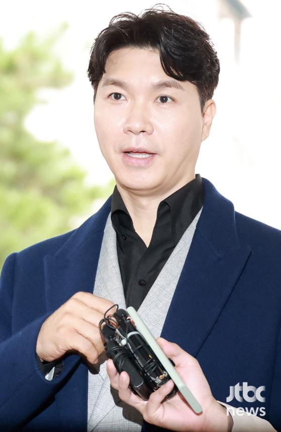 <b>박수홍</b>, <b>친형</b> 부부 민사소송 청구액 198억원으로 확대