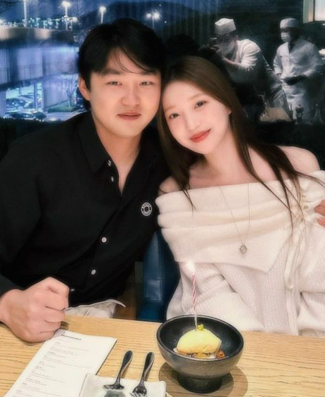 '<b>러브캐처</b>' <b>김지연</b>, <b>야구선수</b> 정철원과 혼전임신 "결혼은 내년"