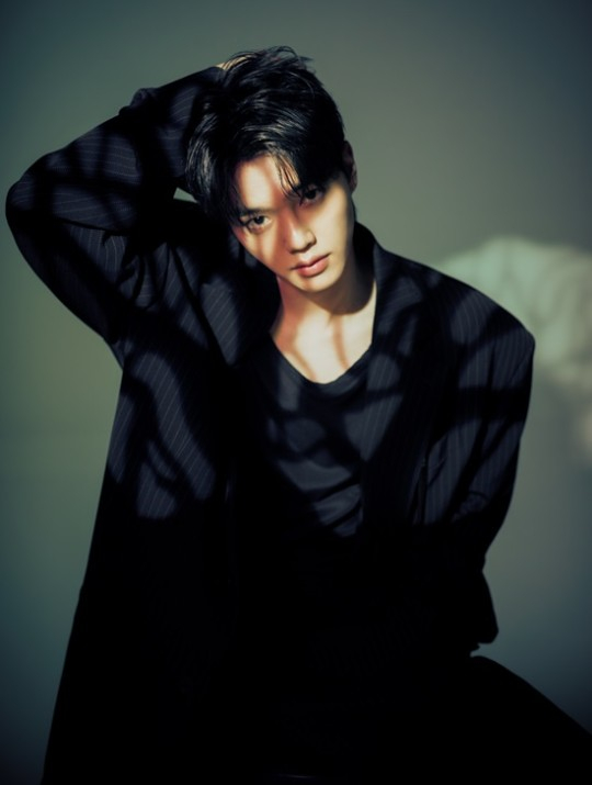 '<b>입대</b> D-1' <b>송강</b> "드디어 갑니다‥더 행복한 모습으로 봬요"