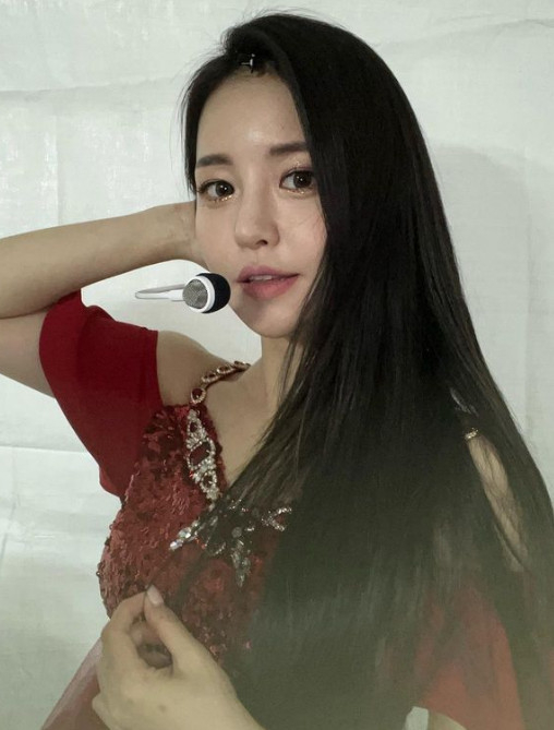 '워너 계약종료' <b>브브걸</b>, <b>유정</b> 팀 탈퇴 "<b>3인</b> 체제 활동"