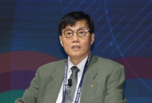 한은 총재 "현재 출산율 지속되면 2050년대엔 마이너스 성장"