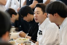 이준석 "모든 전화 수신 차단…정치공학적 단일화 얘기 많아"
