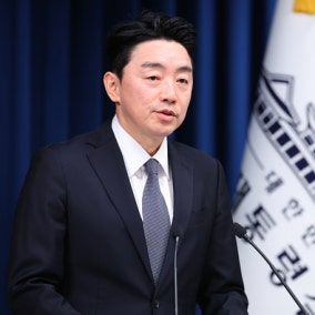 '전략경제협력 특사' 강훈식, 유럽 방문차 오후 출국