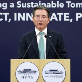 쌀·쇠고기 등 농산물개방 막았고, 반도체는 대만에 안 불리해