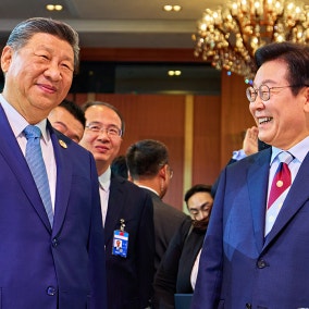 트럼프 대통령과 똑같은 특급 의전…'바둑판' 선물도