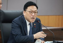 금융위원장 "자영업자 카드수수료 경감방안 이번주 발표"