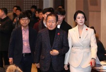 [단독] 이재명 선대위, '홍준표 책사' 이병태 교수 영입…내일 발표할 듯