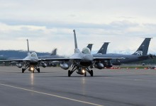 KF-16 전투기, 알래스카서 이륙 중 사고…조종사 비상탈출