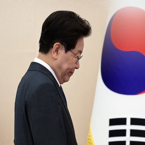 '내홍' 격화에 민주당 지지율 7%p 급락…李, '안보 악재' 등 35% 다시 하락세