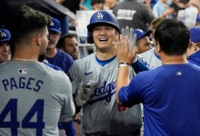 “내가 먼저 잡은 공 뺏겨”…오타니 50호 홈런공 법정으로