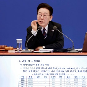 이 대통령 “뒷전된 대통령? 과도한 걱정…자사주 소각 입법 빨리 돼야”