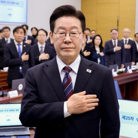 이 대통령 “부동산 시장 정상화하고 모두의 경제로 나아가야”