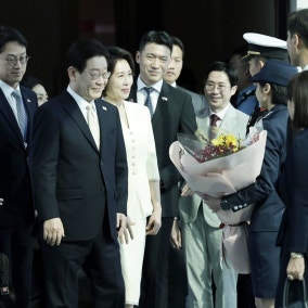 李대통령, 싱가포르 도착…3박4일 순방일정 돌입