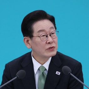 이 대통령 지지율 66%…취임 후 최고치