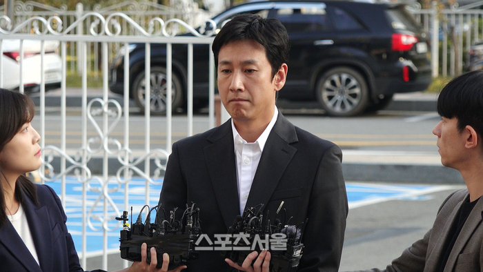 이선균 협박한 유흥업소 女실장, 첫 공판…“<b>정다은</b>과 마약 했다” 인정