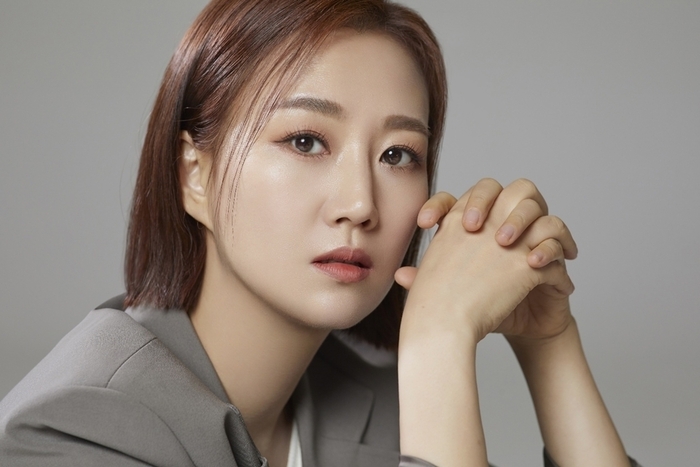<b>장윤정</b>, 독감 때문에 부산 공연 <b>연기</b>…내년 3월 개최[공식]