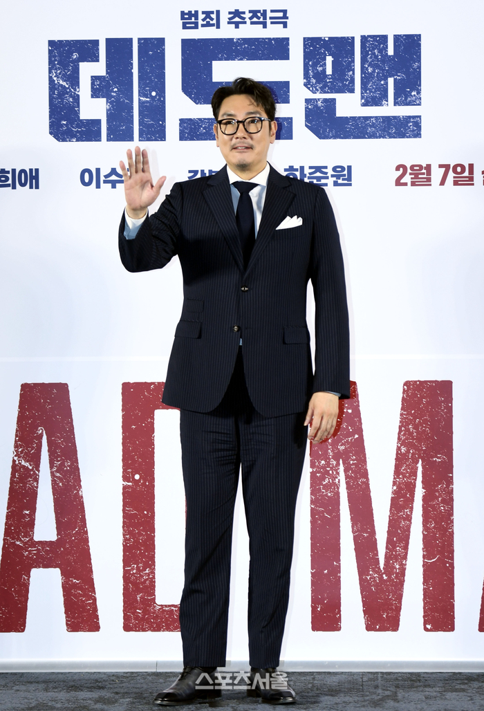 [포토] 조진웅 ‘<b>데드맨</b>, <b>기대</b>하세요’