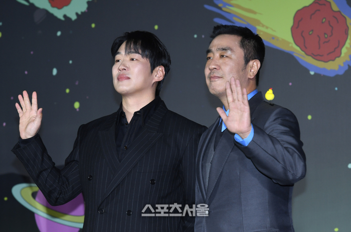 ‘<b>닭강정</b>’ <b>안재홍</b> “<b>류승룡</b>과 탁구 대회 나간 느낌, 카타르시스 느꼈다”
