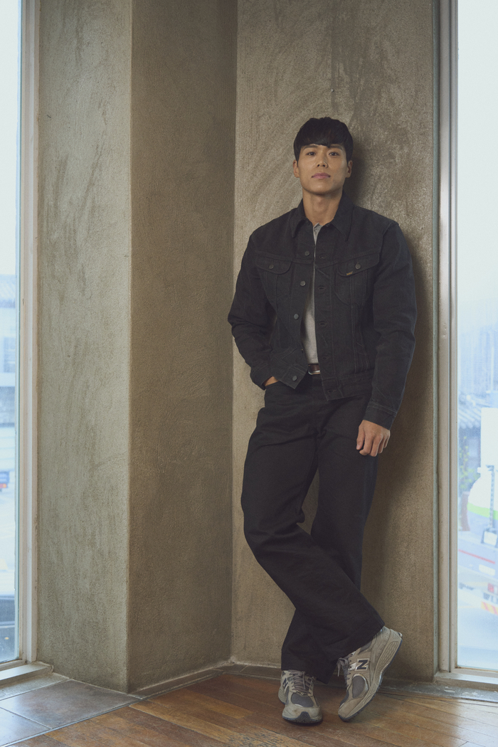 ‘피지컬:100 <b>시즌2</b>’ 우승자 <b>아모띠</b>, <b>김동현</b>·추성훈과 한솥밥 [공식]