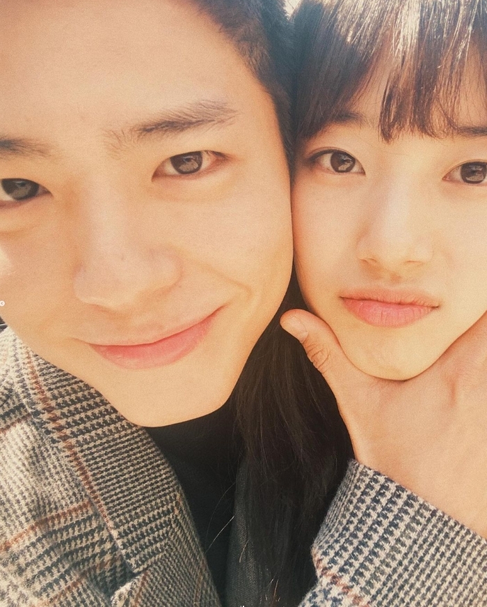 ‘얼굴이 서사’ <b>박보검</b>X<b>수지</b>, <b>초밀착</b> 얼빡샷으로 로맨스 뚝딱