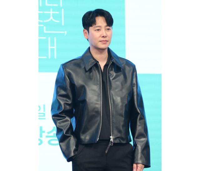 배우 <b>김동욱</b>, 직접 밝힌 결혼 소감 "항상 책임감 가질 것"