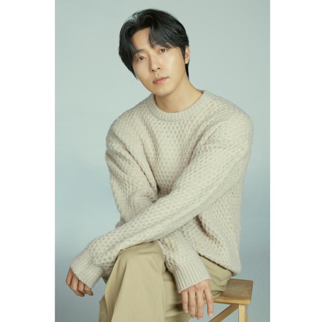 <b>이무생</b>이 바라본 이영애 "그릇이 큰 선배" [인터뷰]