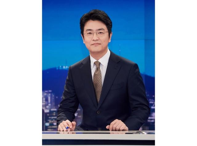최동석, <b>전처 박지윤</b> 저격 "<b>아픈</b> 아들 두고 서울서 파티"