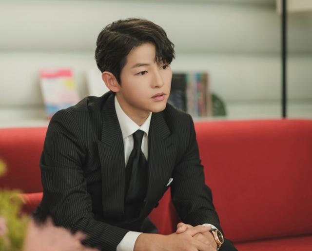 '<b>눈물의 여왕</b>', <b>송중기</b> 특별출연에 시청률 16% 돌파