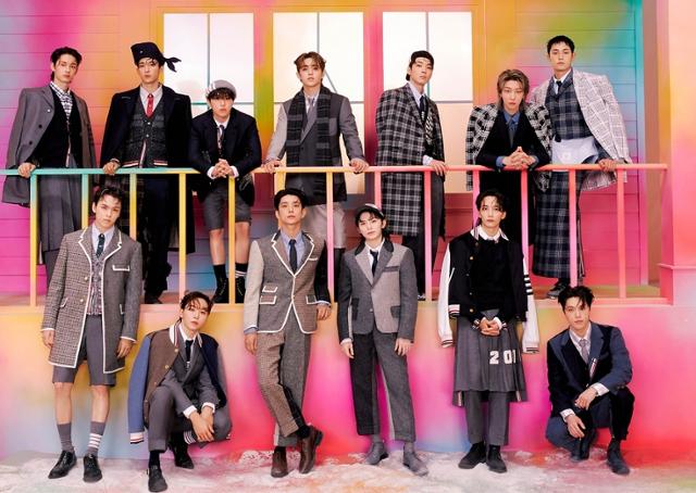 <b>세븐틴</b>, 베스트 <b>앨범 선주문량</b> 300만 돌파
