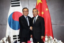 조태열 "북러 군사협력 우려" 中 왕이 "한반도 문제 건설적 역할"