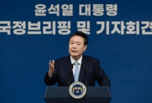 윤 대통령 "의료개혁 못 멈춰"… 의사들 "현장 아우성 안 들리나"