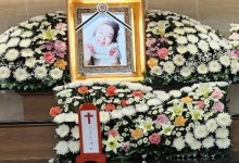 "온 스태프 밥까지 신경 쓴 선생님" 영정 속 환하게 웃음 김수미 추모 물결