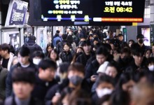 "주당 120시간씩 일하라"는 윤석열은 '시간 정치' 부재 징후였다