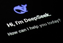 딥시크가 기름 부은 AI 패권 경쟁..."1990년대 D램 치킨 게임 재현"