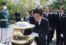 김문수 "이재명 적반하장, 후안무치… 대법원장 탄핵은 히틀러보다 더해"