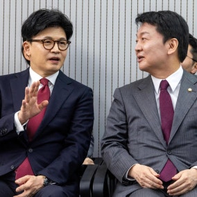 12·3 계엄 밤 '국회냐 당사냐'… 안철수·한동훈 때아닌 '타임라인' 설전