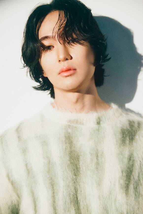 샤이니 <b>온유</b>, <b>신생</b> 회사 <b>그리핀</b>엔터서 새 출발