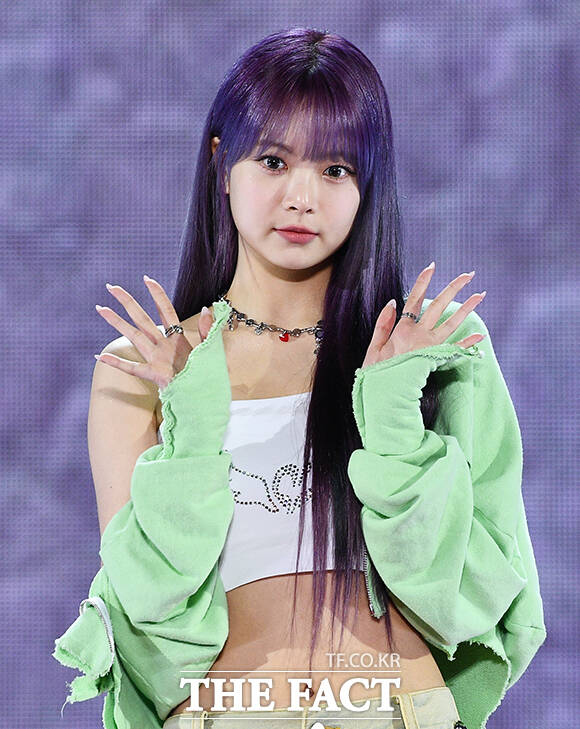 르세라핌 <b>홍은채</b>, <b>급성</b> 위염으로 병원 行…'<b>뮤직뱅크</b>' MC 불참
