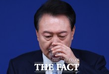 공수처, 윤 대통령 체포영장 청구…헌정사상 최초