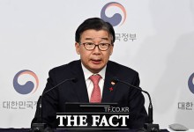 권익위 "환경미화원 채용 때 공무원용 신체검사서 요구 부당"